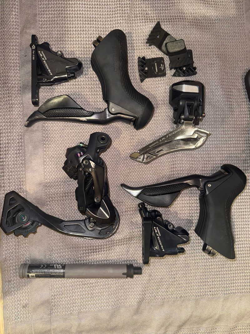 Brugt Shimano Ultegra Di2 R8070 Groupset 2021 Groupset