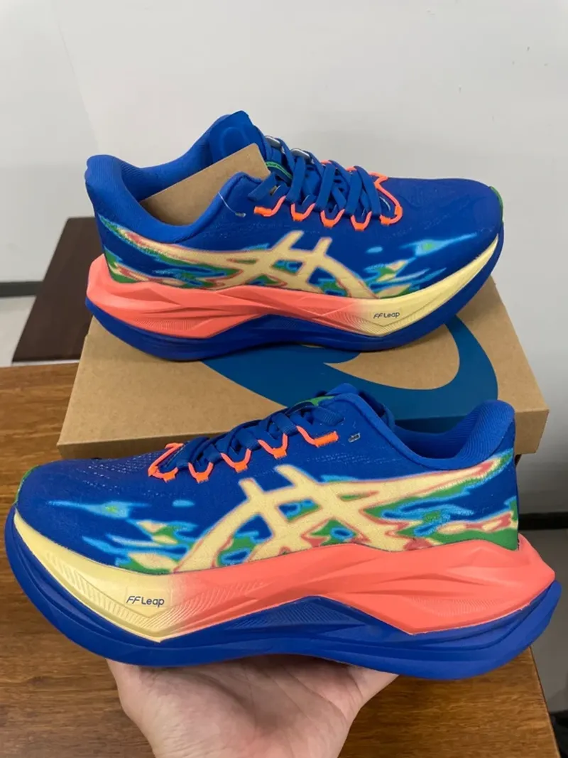 Used Asics ST3 Running Shoes