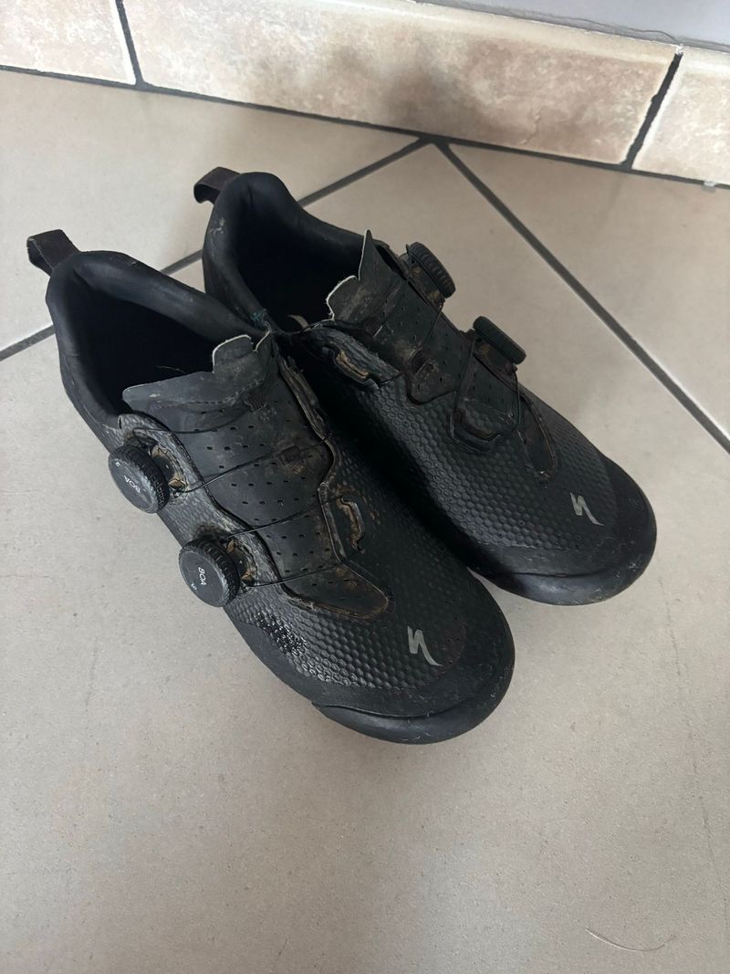 Used Specialized Recon 3 Shoes 2024 Cycling Shoes