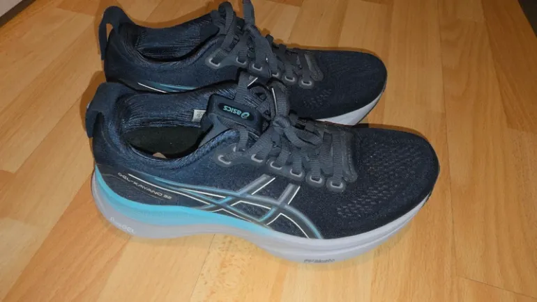 Used Ideal Gel-Kayano 32 bike — image 3 of 6