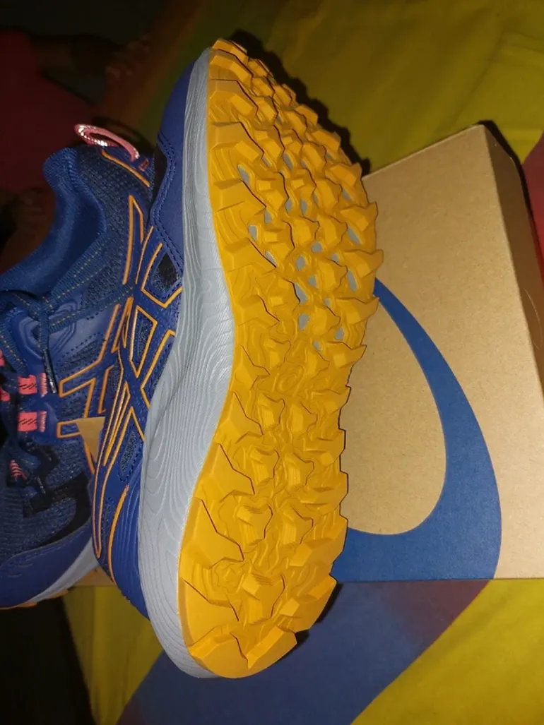 Used Asics Running Shoes bike — image 5 of 8
