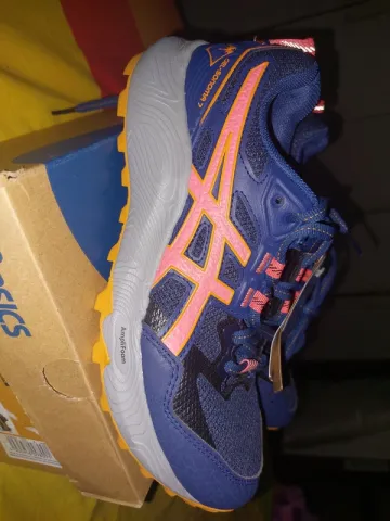 Used Asics Running Shoes bike — image 3 of 8