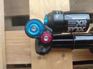 Used Fox FLOAT X2 Performance bike — image 2 of 2