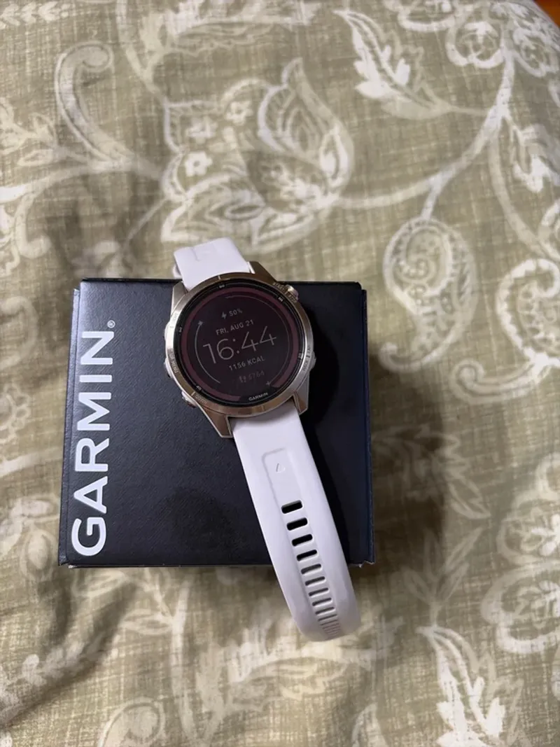 Used Garmin fenix 7s Electronics