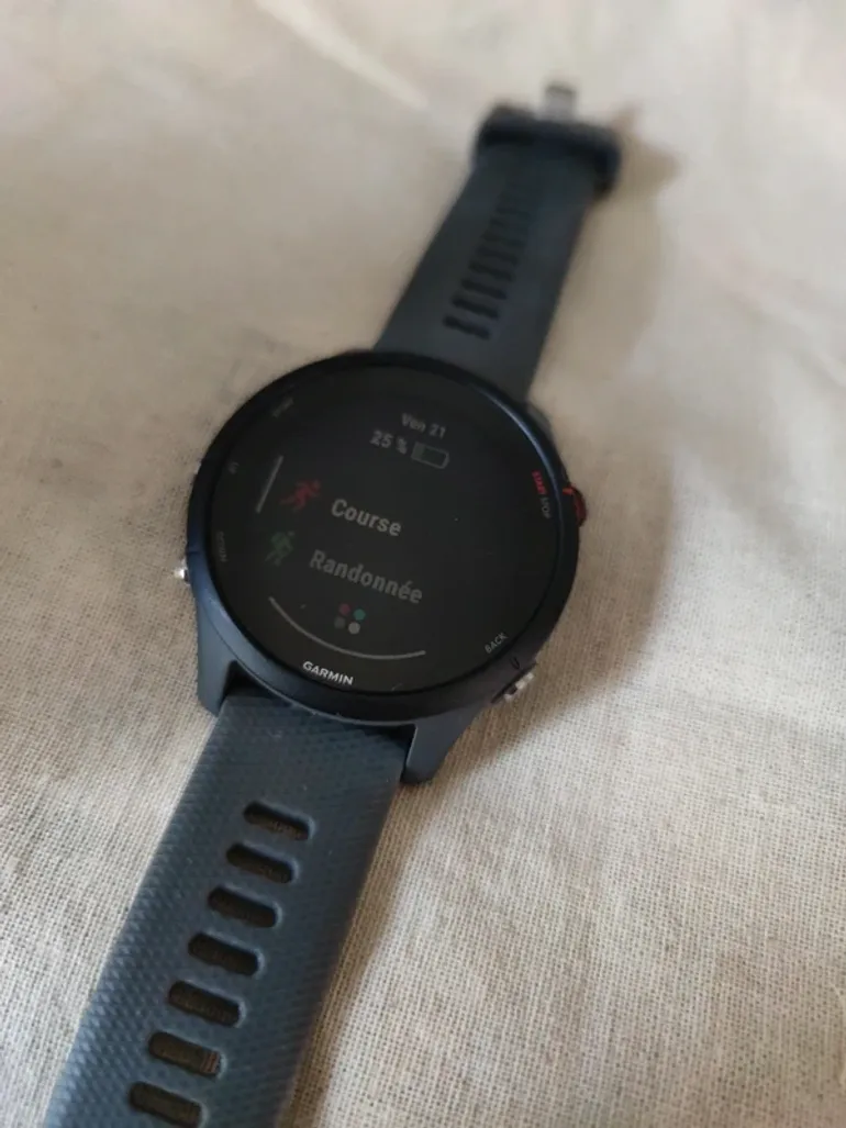Used Garmin Forerunner 255 bike — image 3 of 6