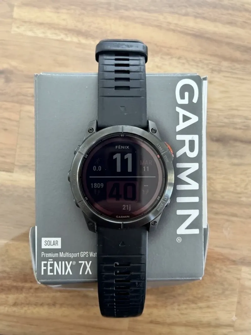 Used Garmin fenix 7x pro solar Electronics