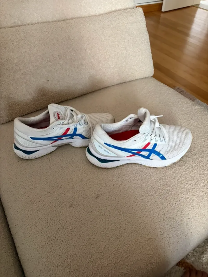 Tweedehands Asics Gel-Nimbus 22 Retro Tokyo Running Shoes