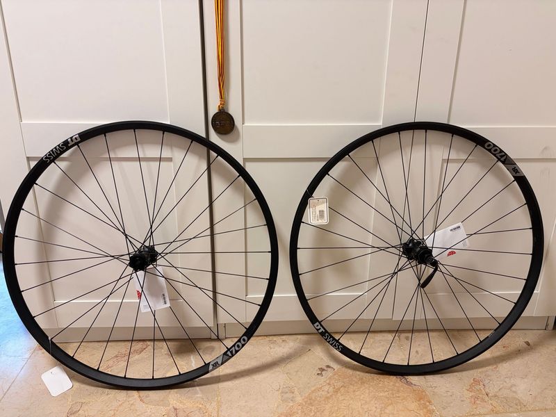 Used Dt Swiss XR 1700 SPLINE 25 Wheels
