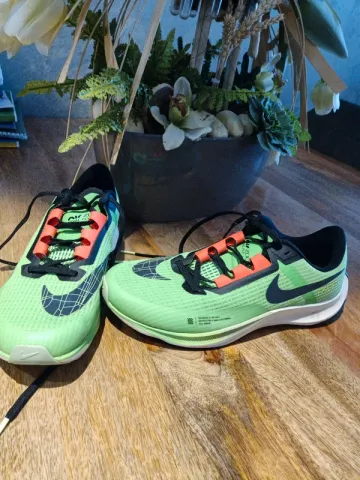Tweedehands Nike Air Zoom bike — afbeelding 1 van 5