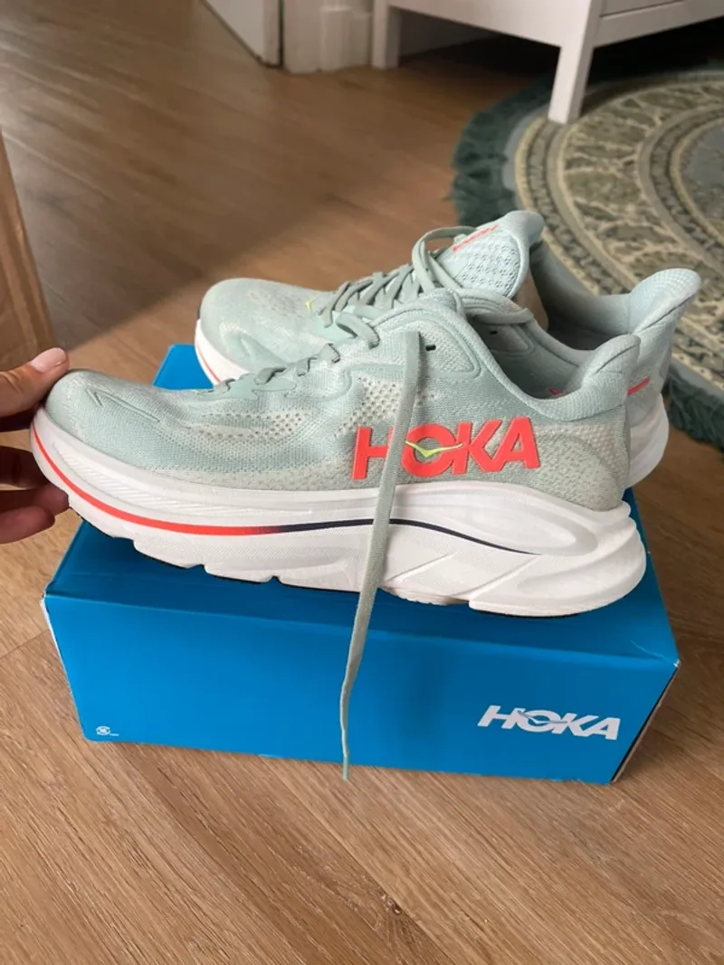 Used Hoka Clifton 10 Running Shoes