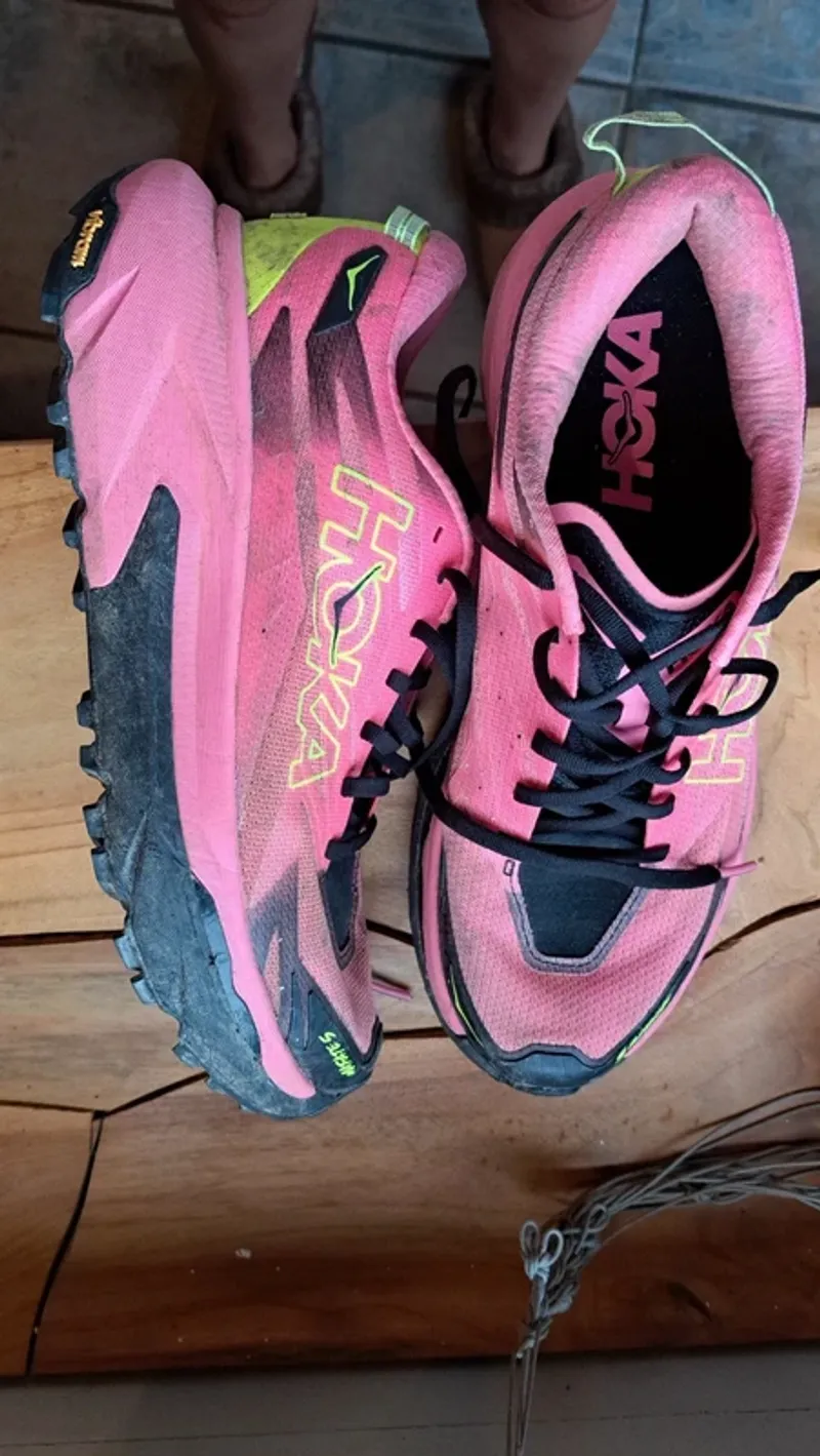 Brugt Rose Mafate 5 Running Shoes