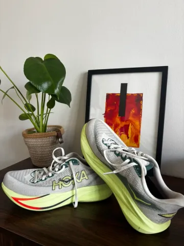 Tweedehands Hoka Mach 7 bike — afbeelding 1 van 4