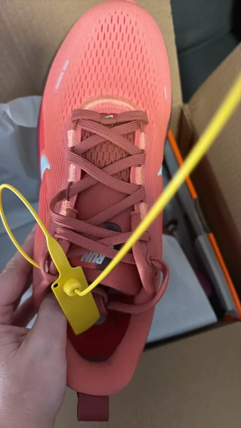 Nike Vomero 18 SE bike usato — immagine 6 di 7