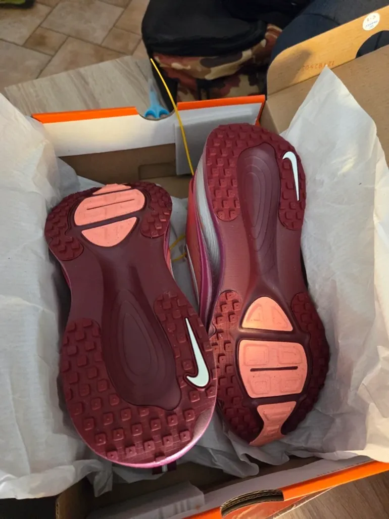 Nike Vomero 18 SE bike usato — immagine 2 di 7
