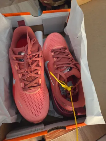 Nike Vomero 18 SE bike usato — immagine 4 di 7