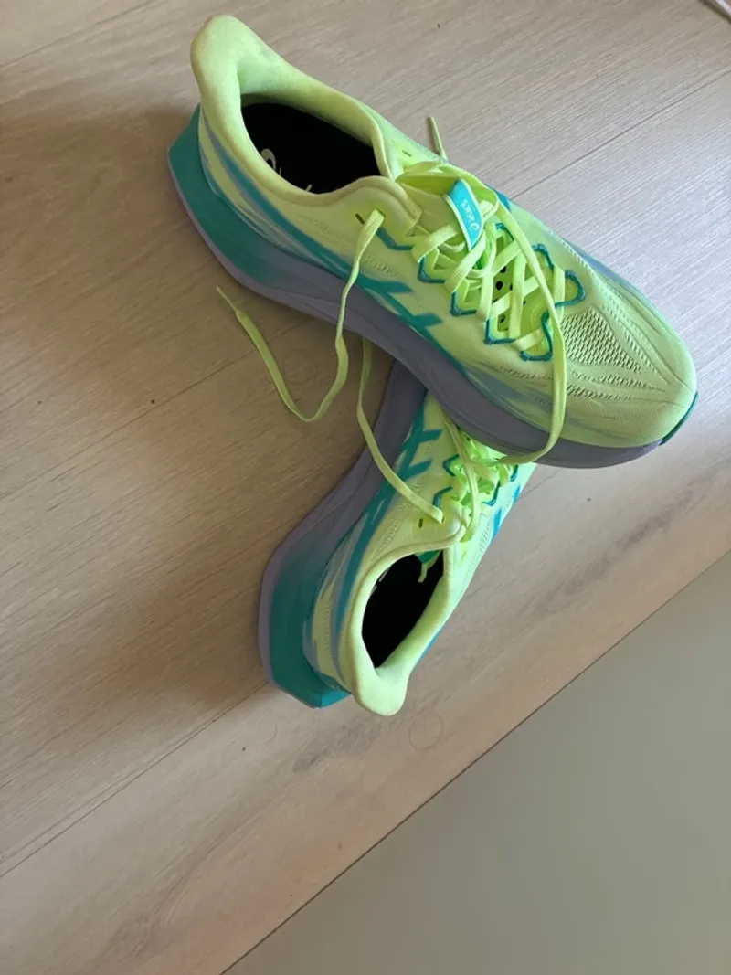 Used Asics Superblast 3 Running Shoes