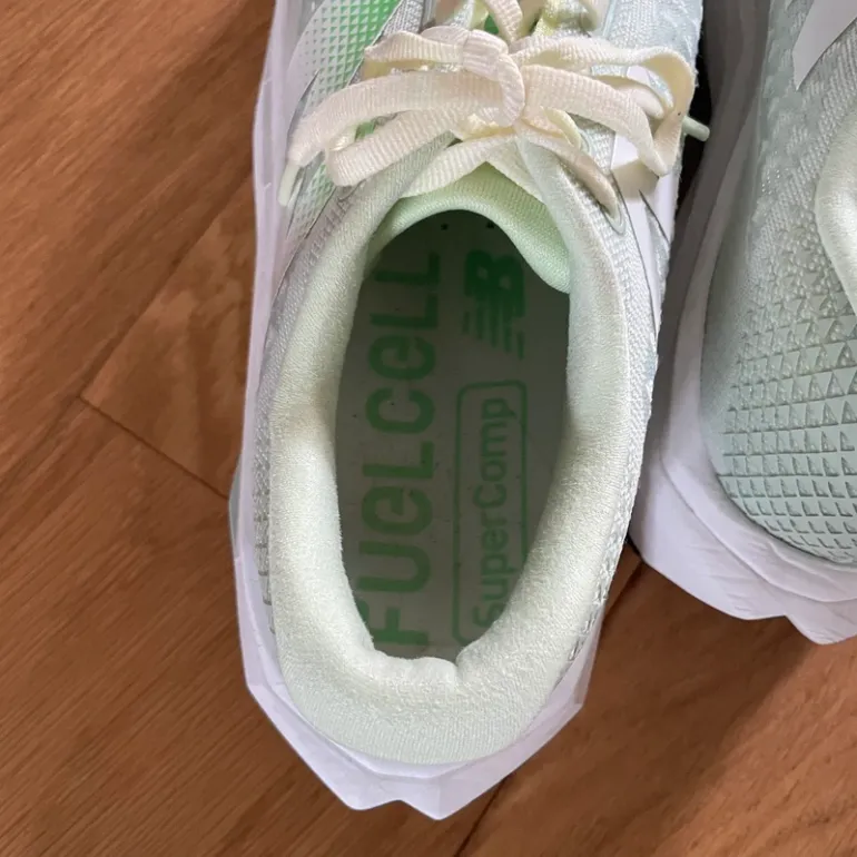 Used New Balance SC Trainer v3 bike — image 8 of 10