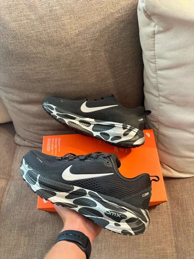 Gebrauchtes Nike Vomero 18 EMEA Running Shoes