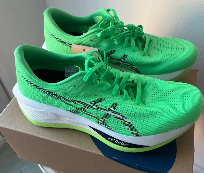 Used Asics Sonic Blast Running Shoes