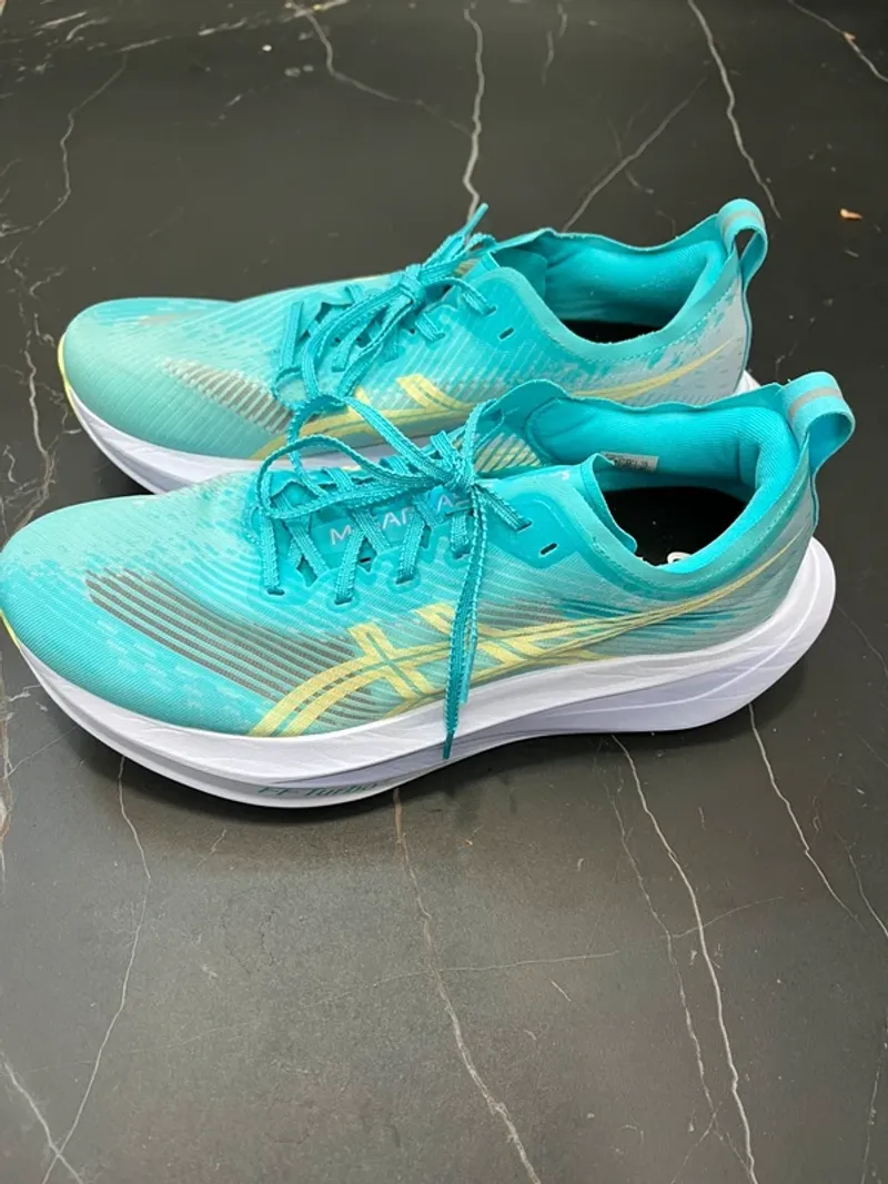 Used Asics Megablast Energy Running Shoes