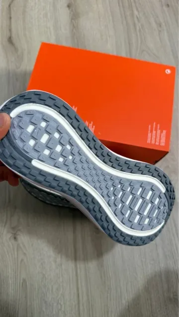 Used Nike Vomero Plus bike — image 5 of 10