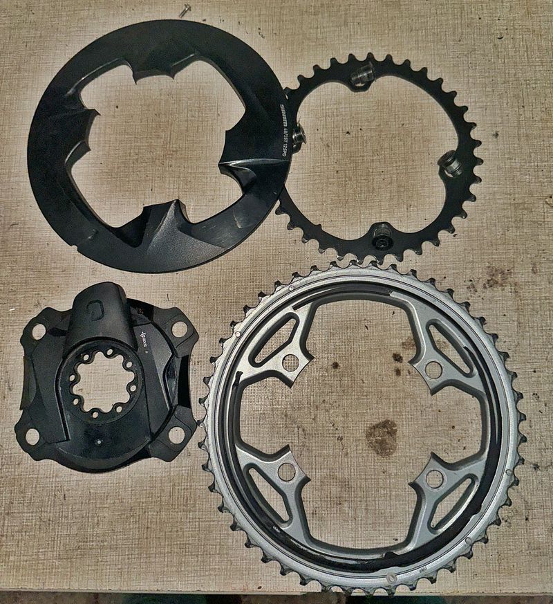 Použité Quarq SRAM Force AXS wattmåler Drivetrain & Pedals