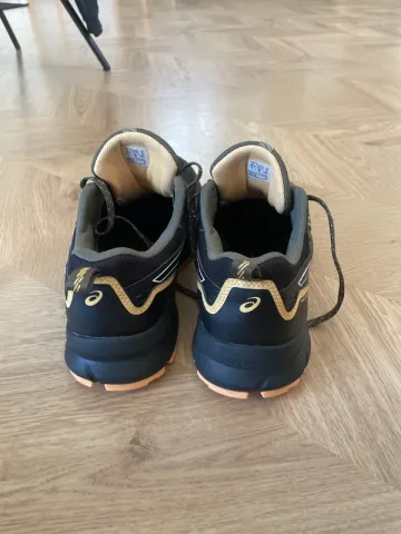 Brugt Orange Asics Running Shoes bike — billede 3 af 3