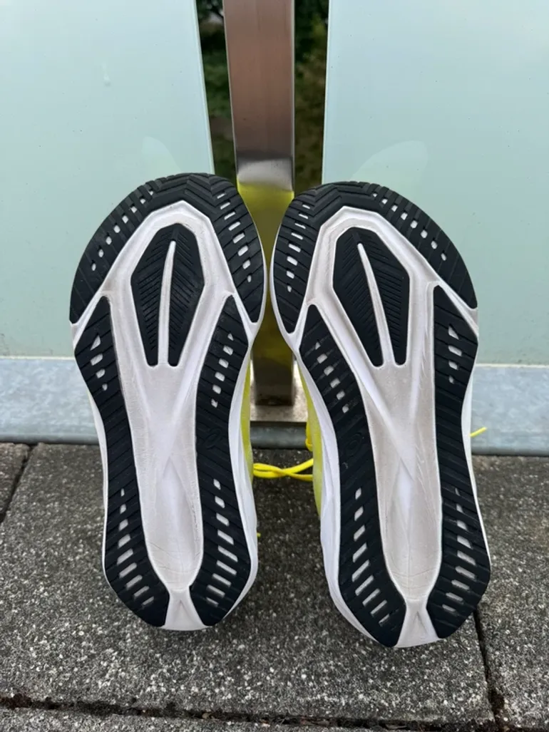 Brugt Asics Novablast 5 bike — billede 5 af 6