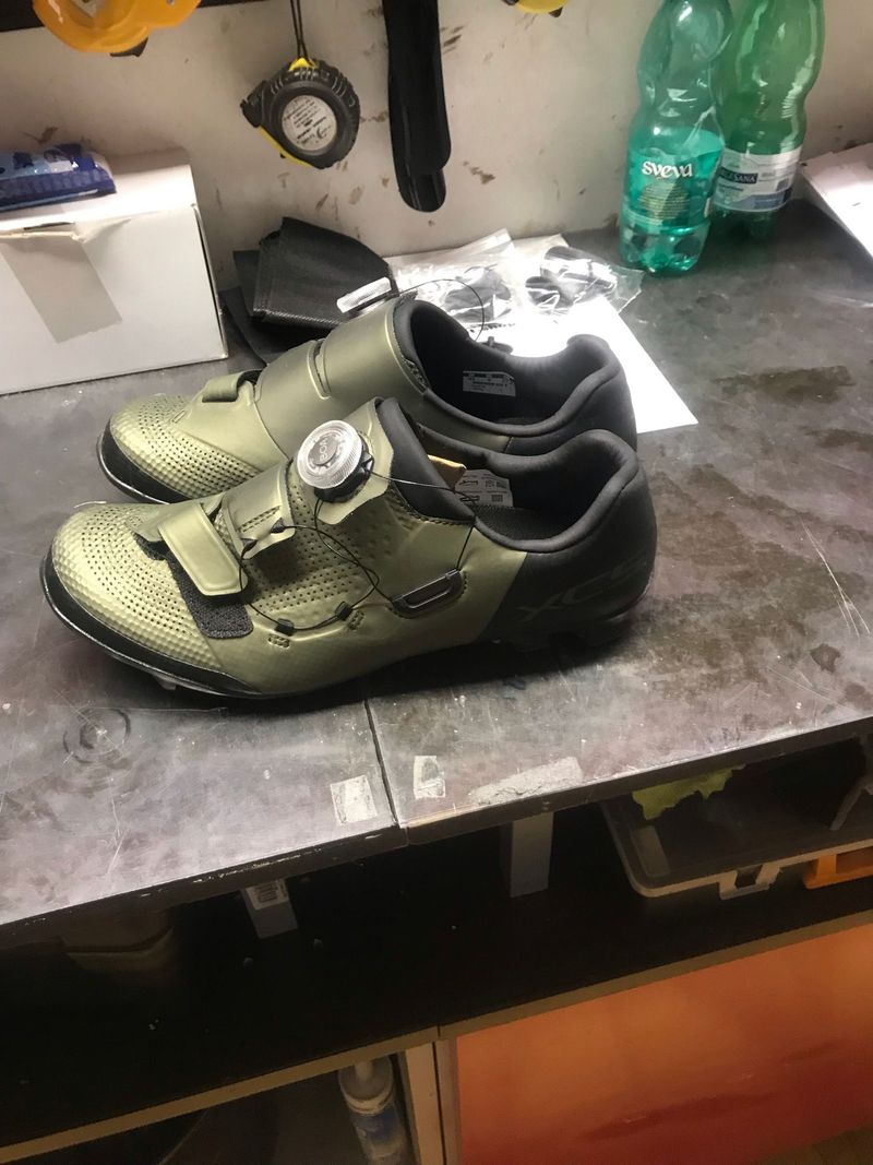 Used Shimano XCS Cycling Shoes