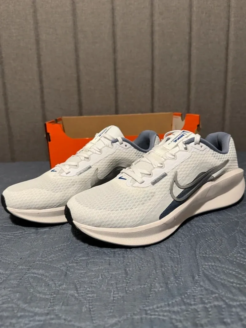 Used Look Downshifter 13 Running Shoes