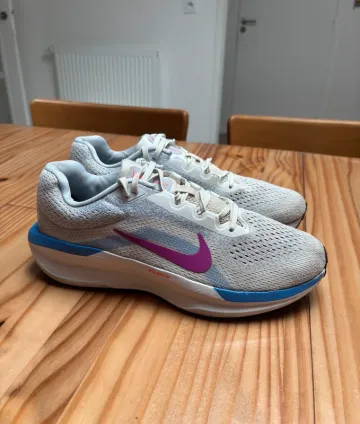 Tweedehands Nike Winflo 11 bike — afbeelding 1 van 4