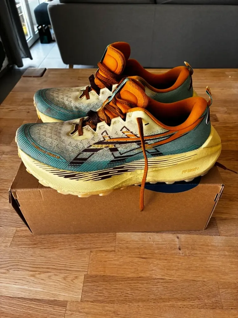 Used Asics Trabuco Max 4 bike — image 2 of 7