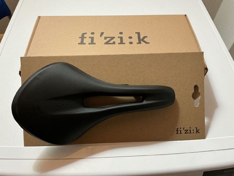 Used Fizik aliante tempo Saddles & Seatposts