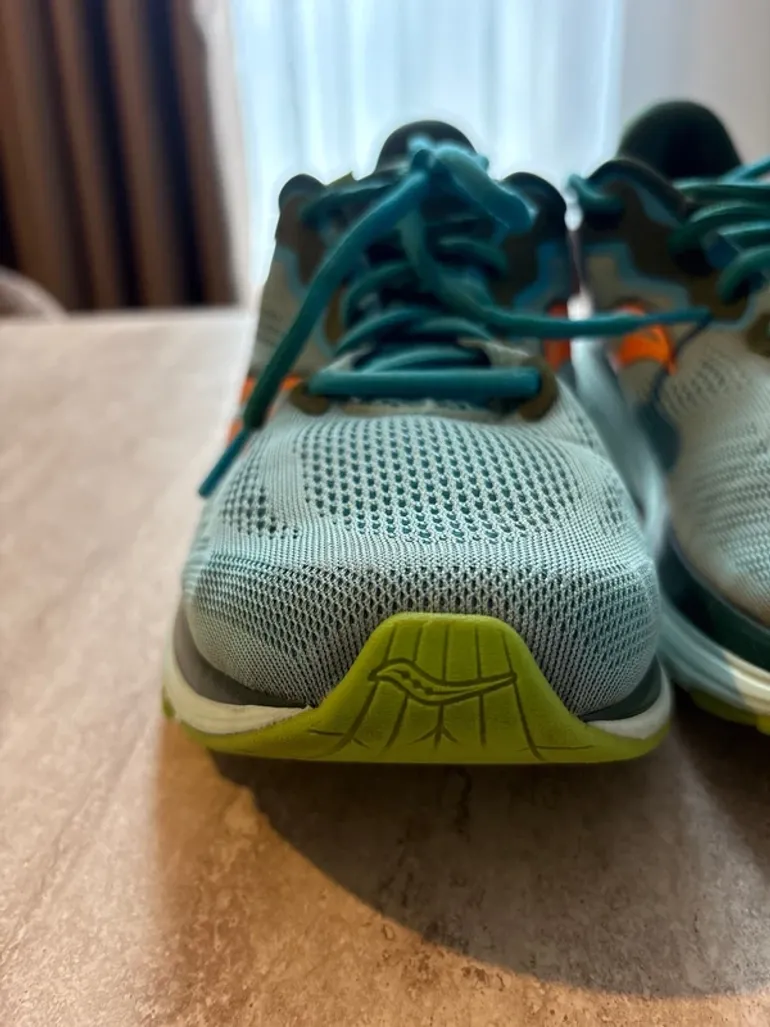 Used Saucony Running Shoes bike — image 6 of 8