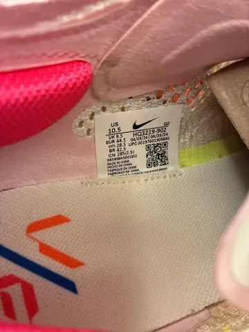 Used Nike ZOOMX Vaporfly NEXT% 3 bike — image 5 of 12