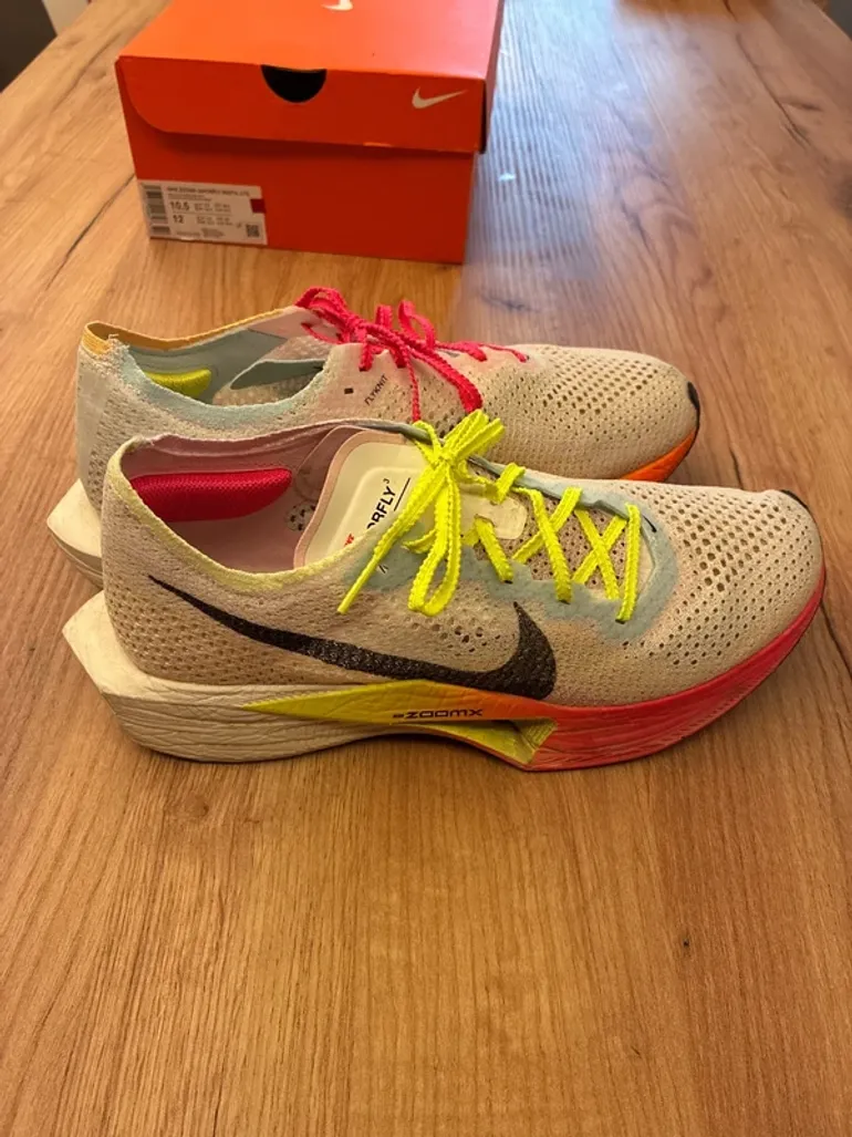 Used Nike ZOOMX Vaporfly NEXT% 3 bike — image 4 of 12