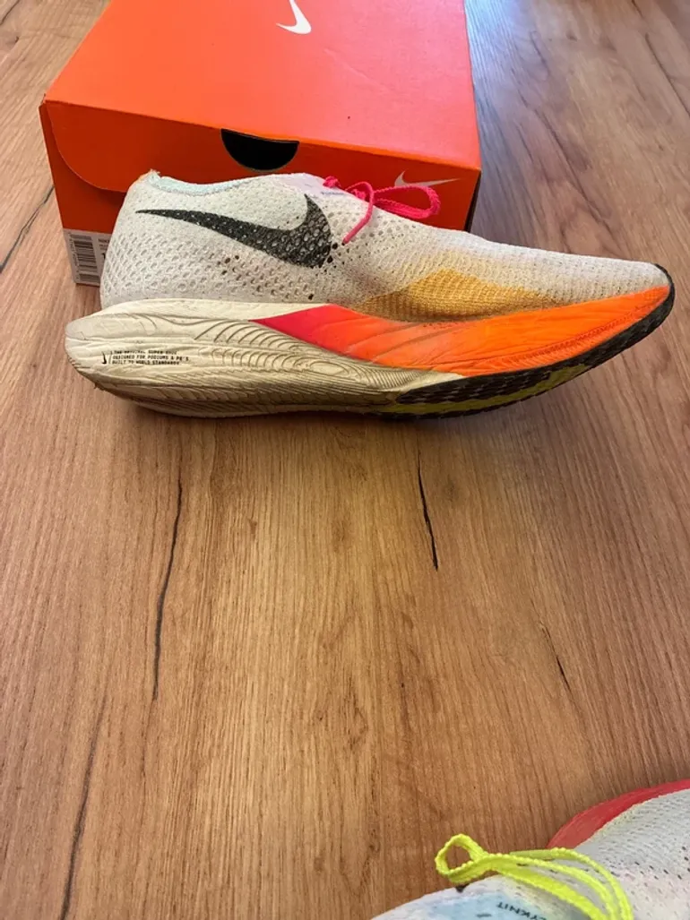 Used Nike ZOOMX Vaporfly NEXT% 3 bike — image 7 of 12