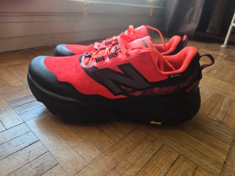 Used New Balance Hierro V9 Gore Tex bike — image 2 of 7