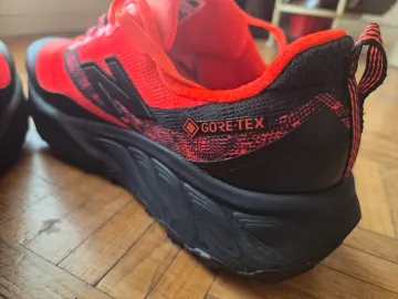 Used New Balance Hierro V9 Gore Tex bike — image 6 of 7