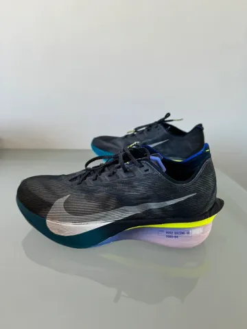 Used Nike Zoomx Vaporfly Next% 4 bike — image 2 of 4