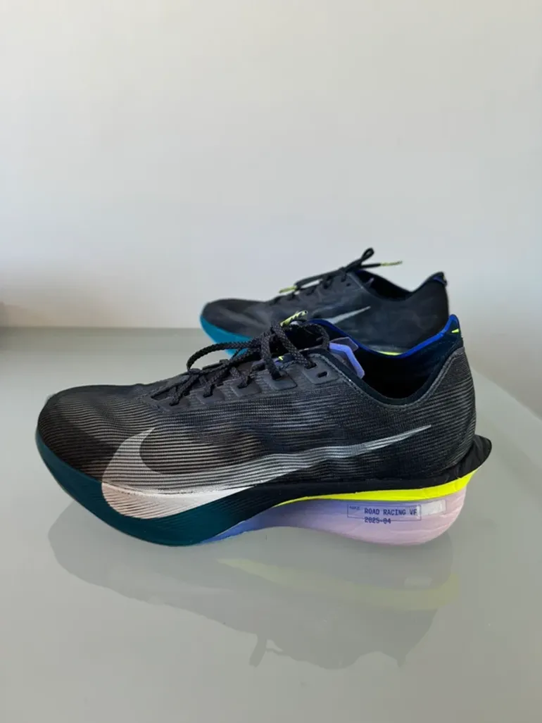 Used Nike Zoomx Vaporfly Next% 4 bike — image 2 of 4