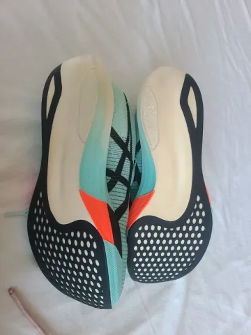 Used Asics Metaspeed Edge Paris bike — image 3 of 10