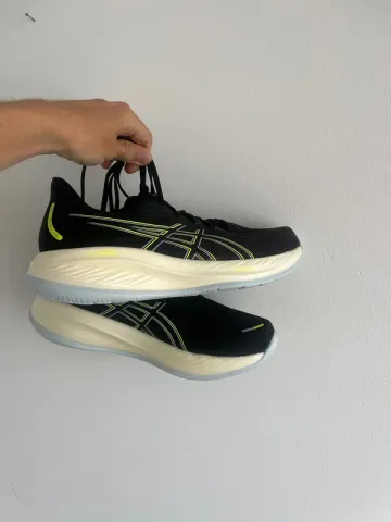 Used Asics Gel-Cumulus 26 bike — image 1 of 5
