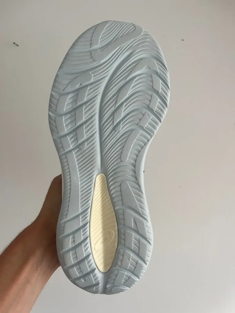 Used Asics Gel-Cumulus 26 bike — image 2 of 5