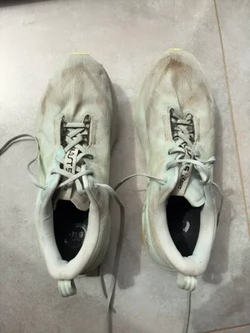 Used Asics Novablast 5 bike — image 2 of 3