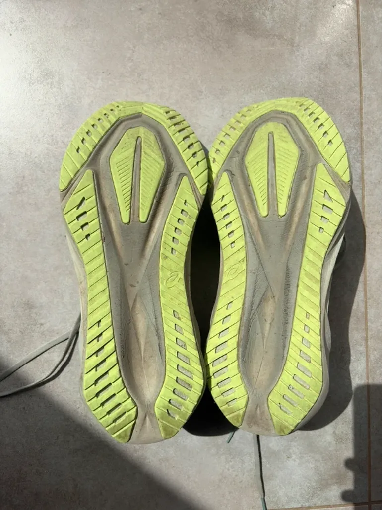 Used Asics Novablast 5 bike — image 3 of 3