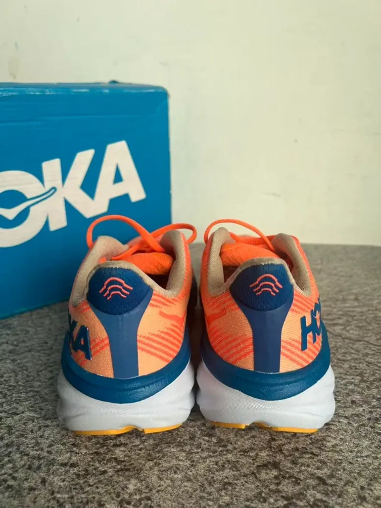 Tweedehands Hoka Clifton 9 bike — afbeelding 4 van 7