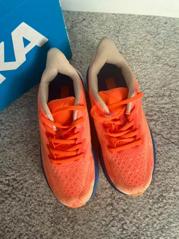Tweedehands Hoka Clifton 9 bike — afbeelding 3 van 7