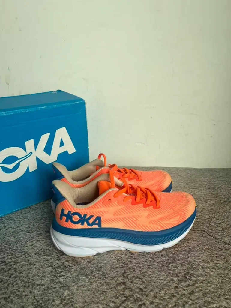 Tweedehands Hoka Clifton 9 bike — afbeelding 2 van 7