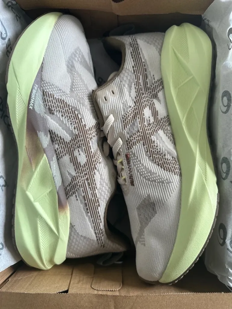 Brugt Asics Novablast 5 bike — billede 8 af 8